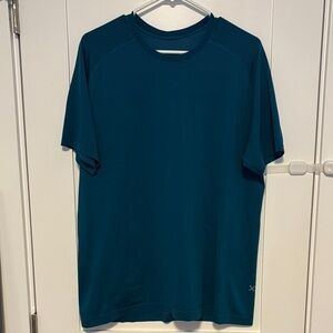 lululemon athletica Deep Blue Short Sleeve Tee